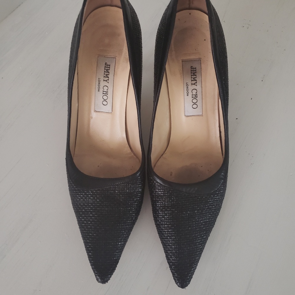 JIMMY CHOO BLACK RAFFIA PUMPS 38.5